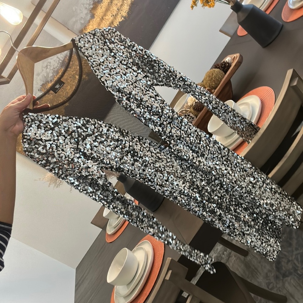 Sequins low back, long sleeved mini dress